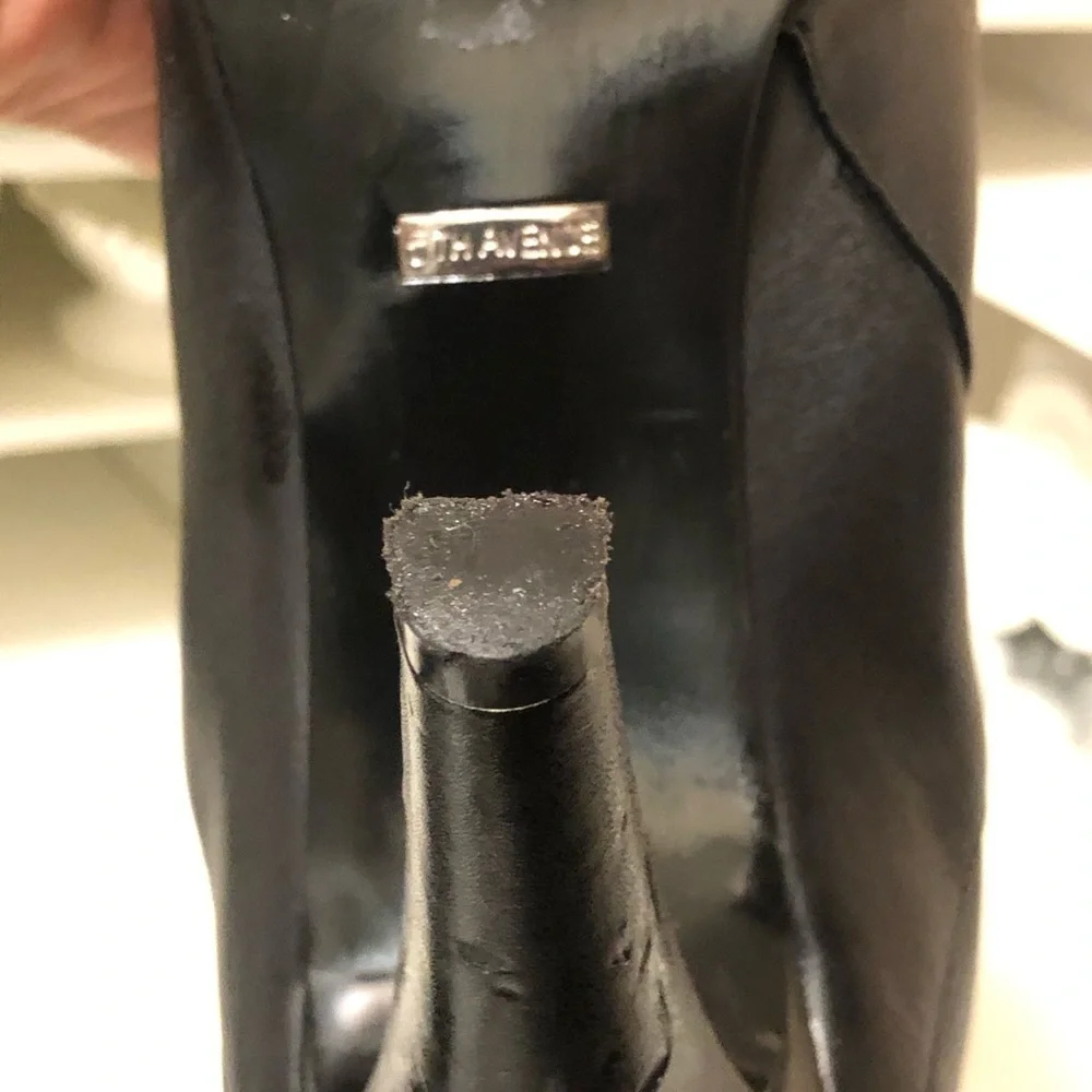 Fifth Avenue leather boots can wear half or tall